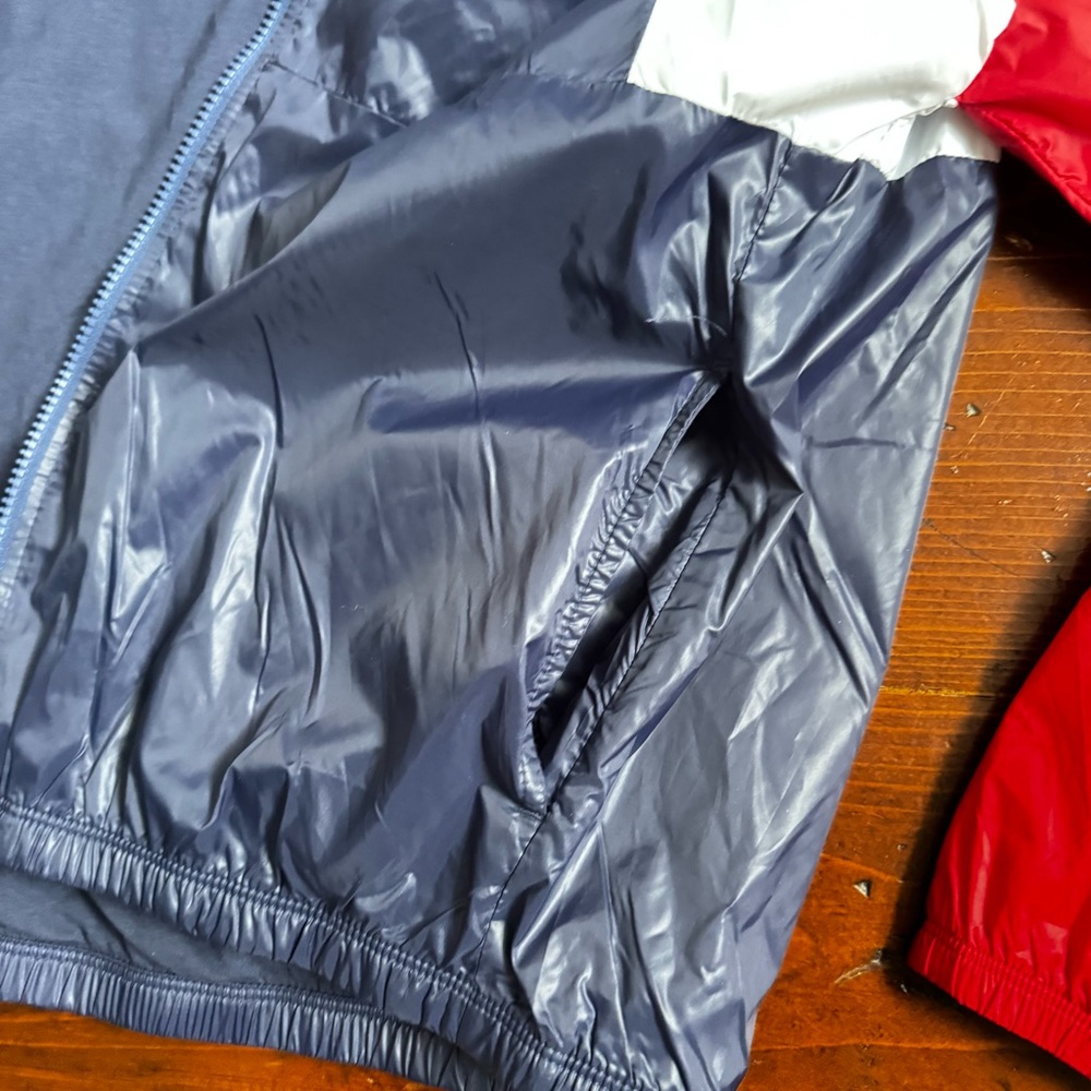 NWT- Genuine Merchandise Boston Red Sox Windbreaker Jacket. Youth Medium - Picture 10 of 10